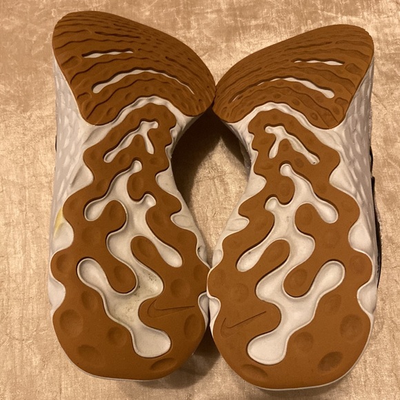 Nike React Infinity Run Flyknit 2 leopard Size 5.5 - Picture 6 of 7